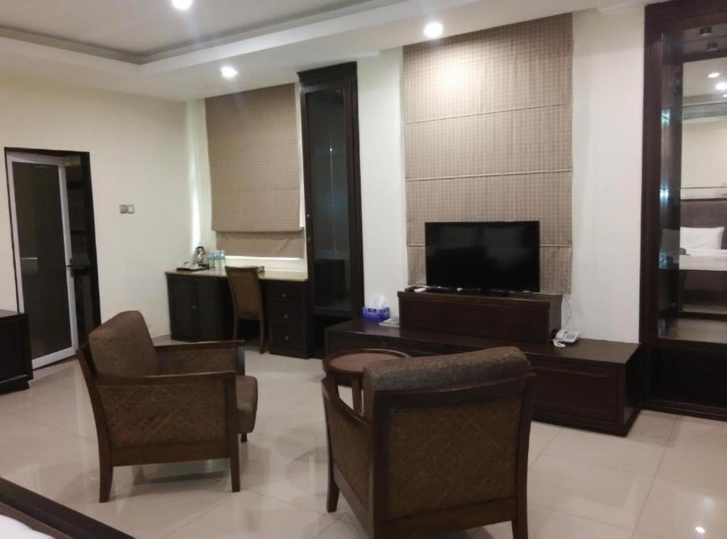 Capital O 90653 Maxwell Inn Boutique Hotel Taiping Exterior foto